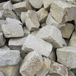 Bruchsteine - Sandsteine, gelblich-grau